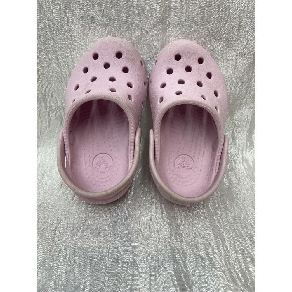 Crocs Baby Girl's Pink Colored Rubber Warm Weather Clogs Child  Toddler Size 4/5